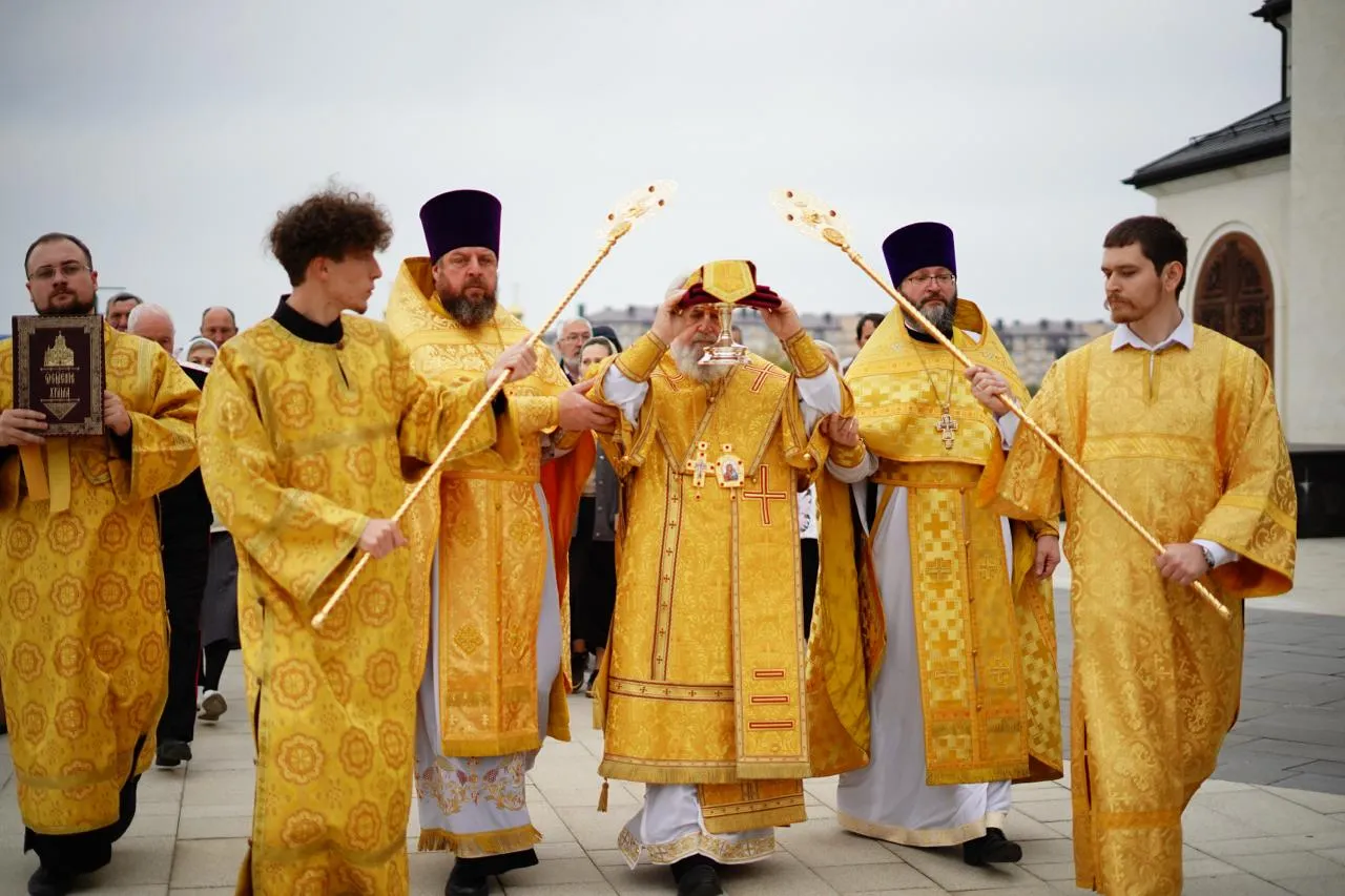 Великое освящение придела в честь Святителя Василия Великого